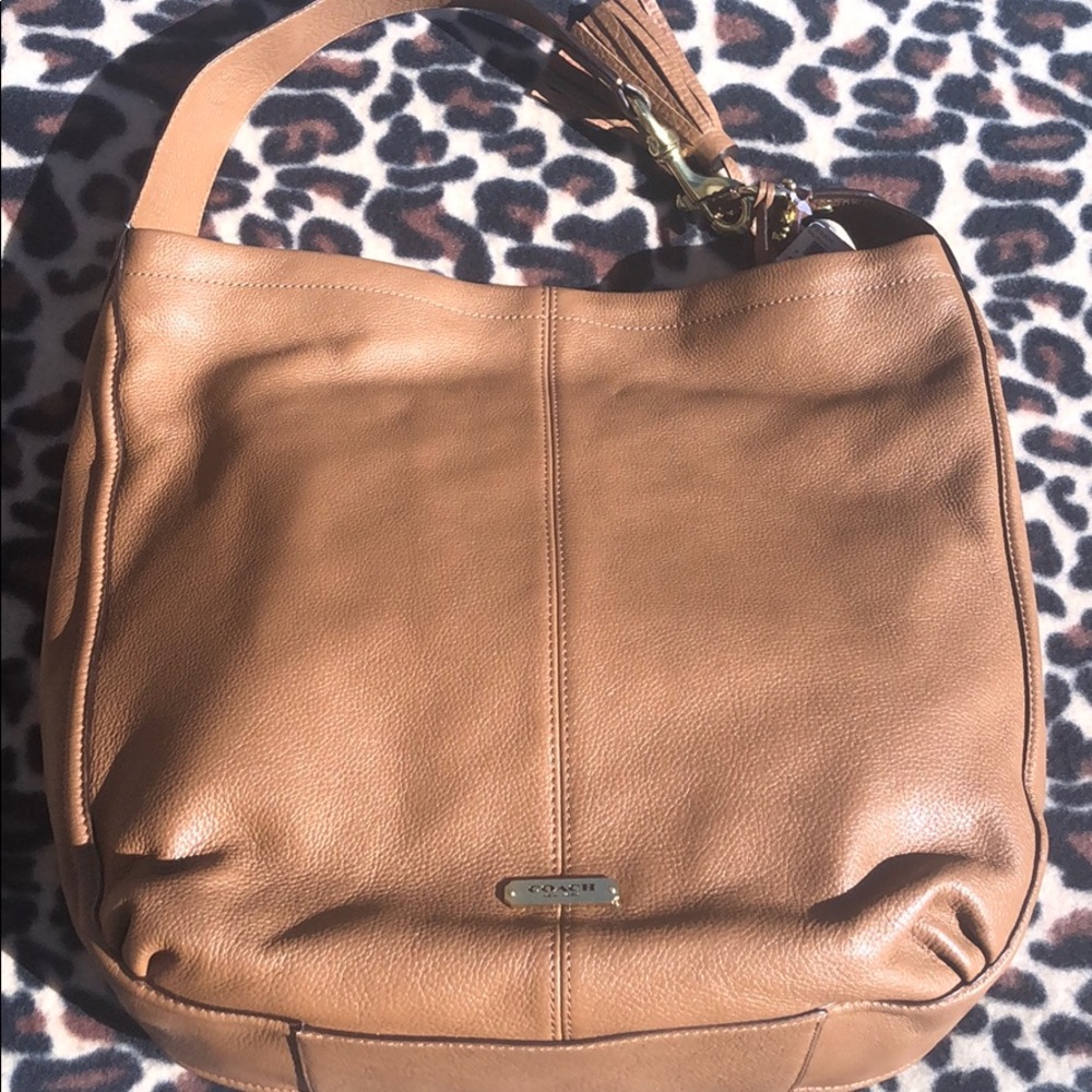 NWT Coach Avy Lth Hob British Tan Purse